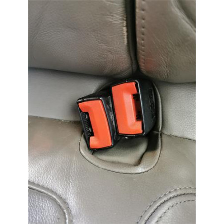 ANCLAJE CINTURON TRA. IZDO.