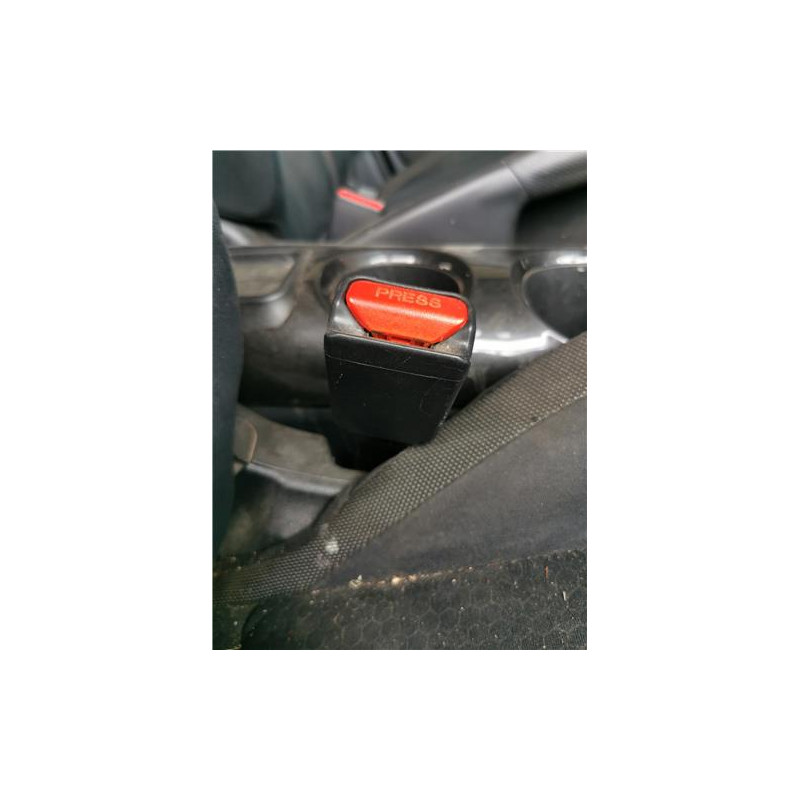 ANCLAJE CINTURON DEL. DCHO.