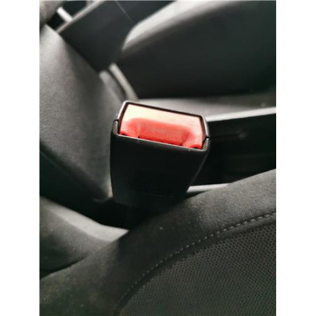 ANCLAJE CINTURON DEL. DCHO.