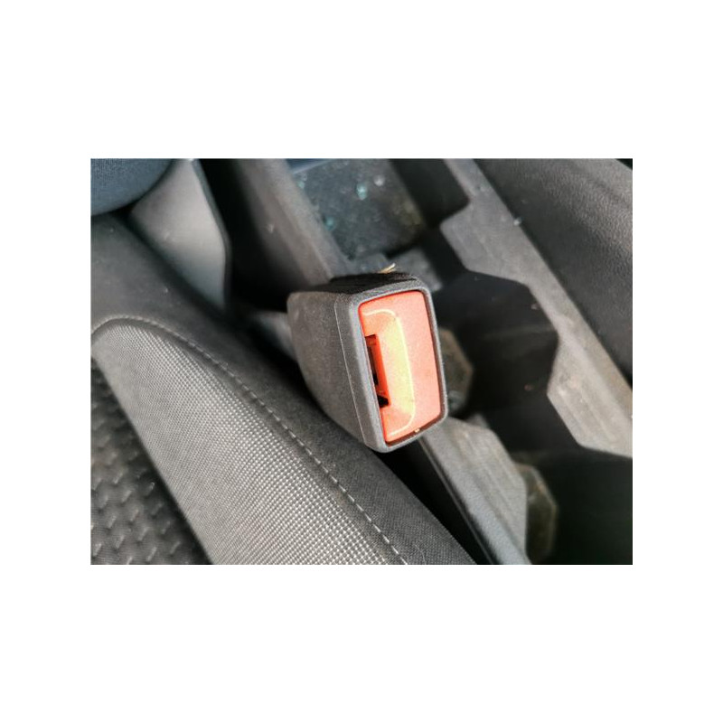 ANCLAJE CINTURON DEL. DCHO.