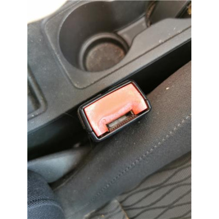 ANCLAJE CINTURON DEL. DCHO.