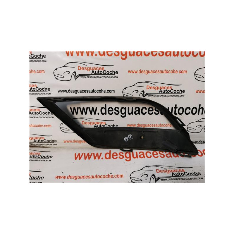 REJILLA PARAGOLPES DEL. DCHA.