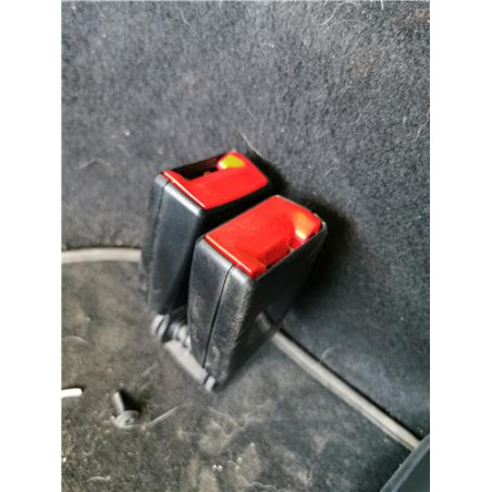 ANCLAJE CINTURON TRA. IZDO.