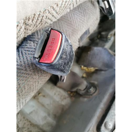 ANCLAJE CINTURON TRA. IZDO.