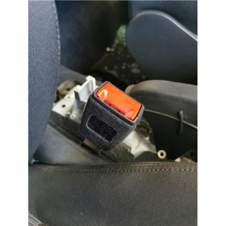 ANCLAJE CINTURON DEL. DCHO.