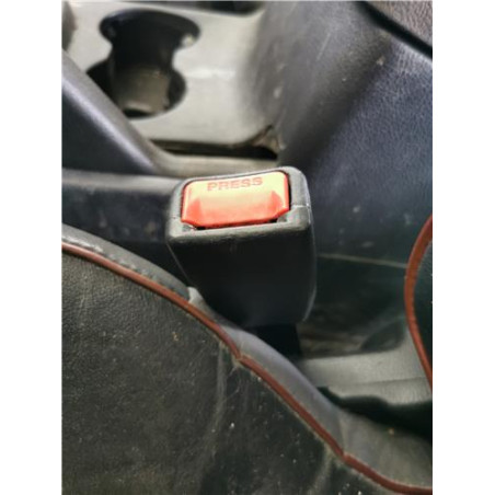 ANCLAJE CINTURON DEL. IZDO.