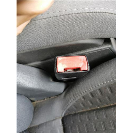 ANCLAJE CINTURON DEL. DCHO.