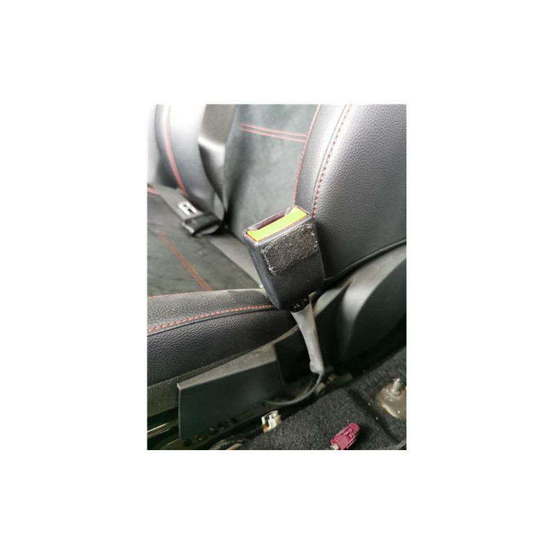 ANCLAJE CINTURON DEL. DCHO.