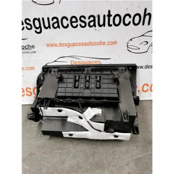 TAPA GUANTERA para Mercedes-Benz Clase A (BM 177)(03.2018->)