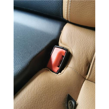 ANCLAJE CINTURON TRA. IZDO.