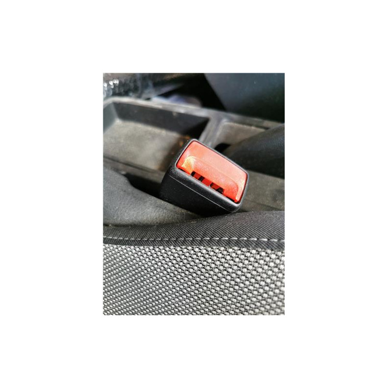 ANCLAJE CINTURON DEL. DCHO.