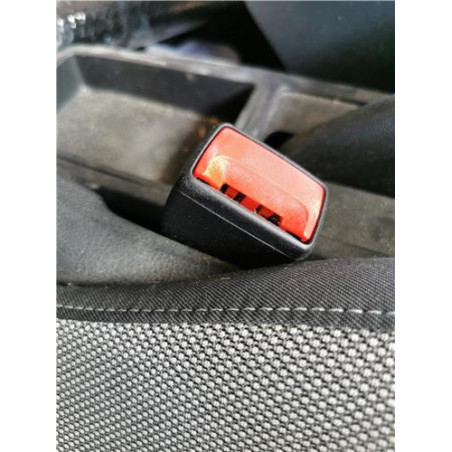 ANCLAJE CINTURON DEL. DCHO.