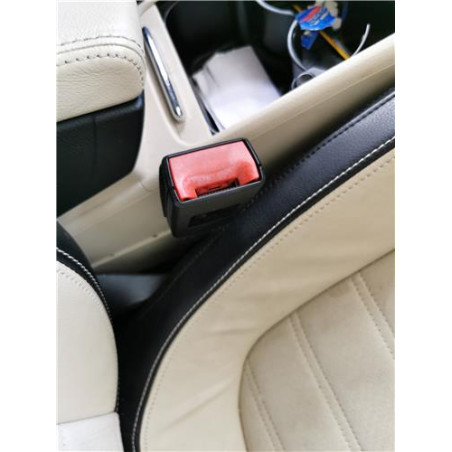 ANCLAJE CINTURON DEL. DCHO.