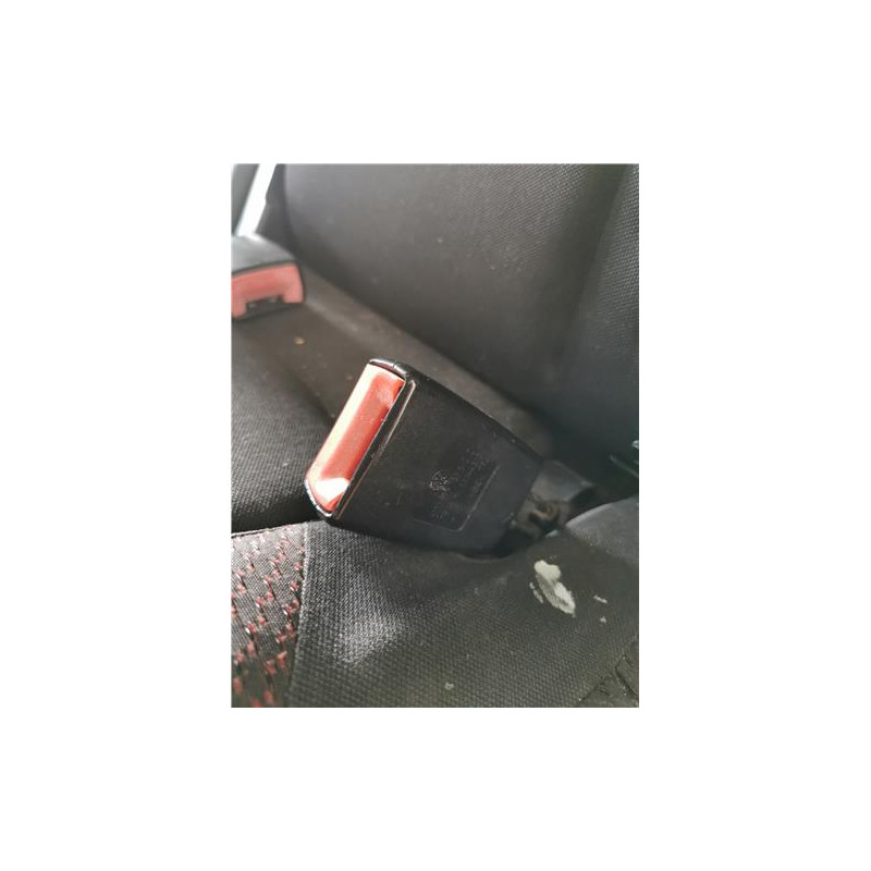 ANCLAJE CINTURON TRA. IZDO.