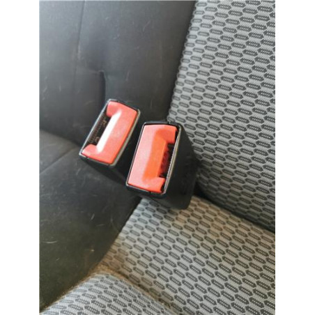 ANCLAJE CINTURON TRA. IZDO.