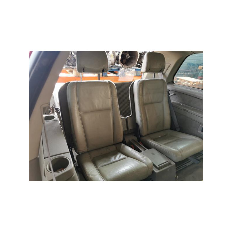 ASIENTOS TERCERA FILA