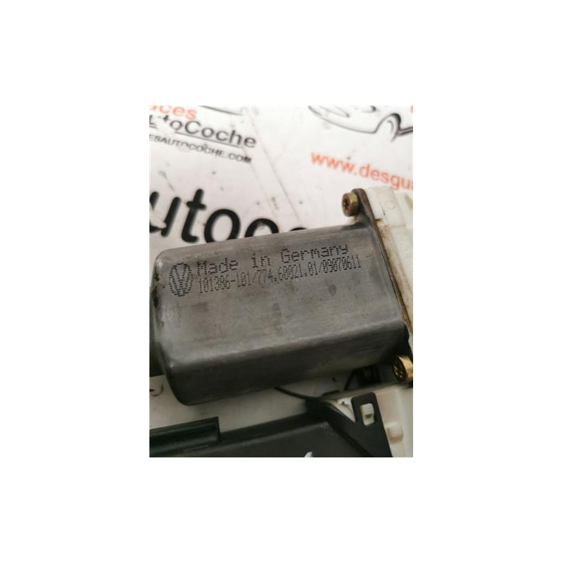 MOTOR ELEVALUNAS DEL. DCHO.