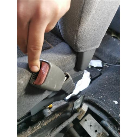 ANCLAJE CINTURON DEL. DCHO.