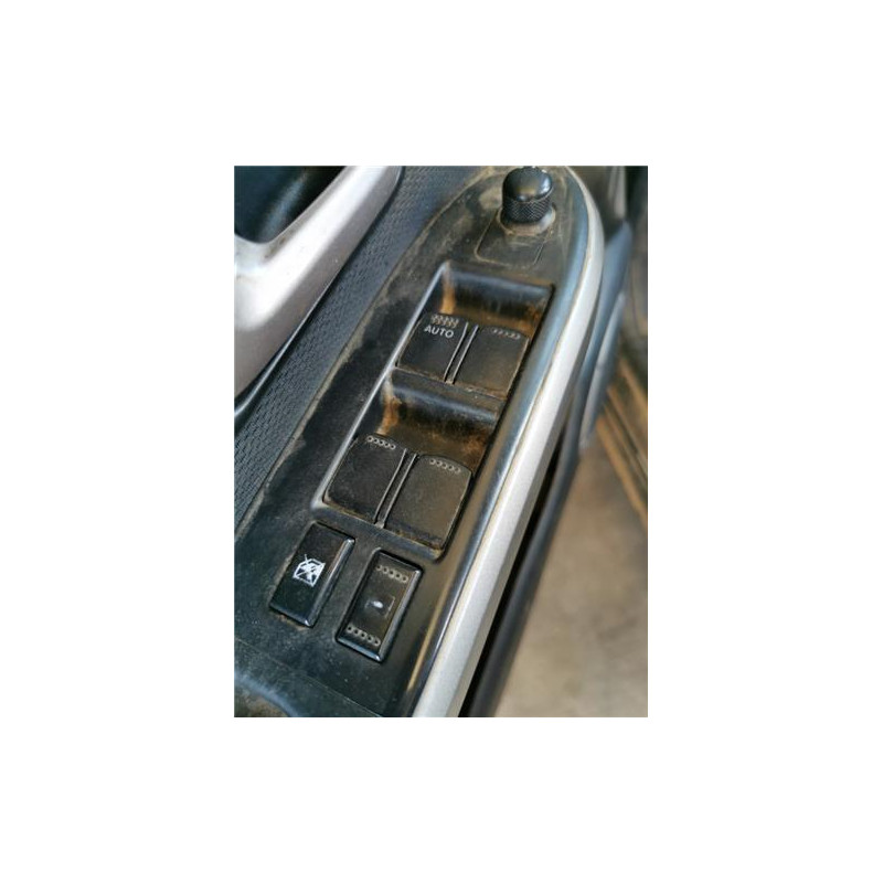 BOTONERA PUERTA DEL. IZDA.