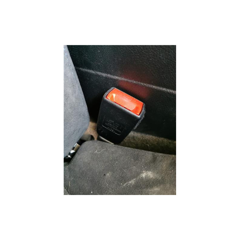 ANCLAJE CINTURON DEL. DCHO.