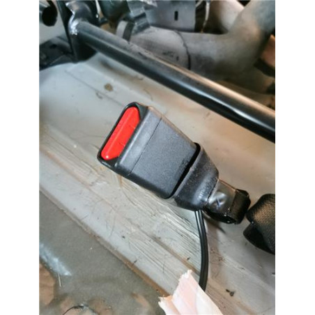 ANCLAJE CINTURON TRA. IZDO.