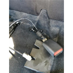 ANCLAJE CINTURON DEL. DCHO.