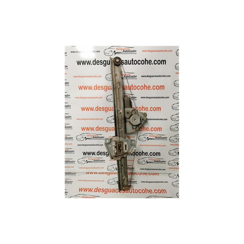 ELEVALUNAS ELECTRICO DCHO.