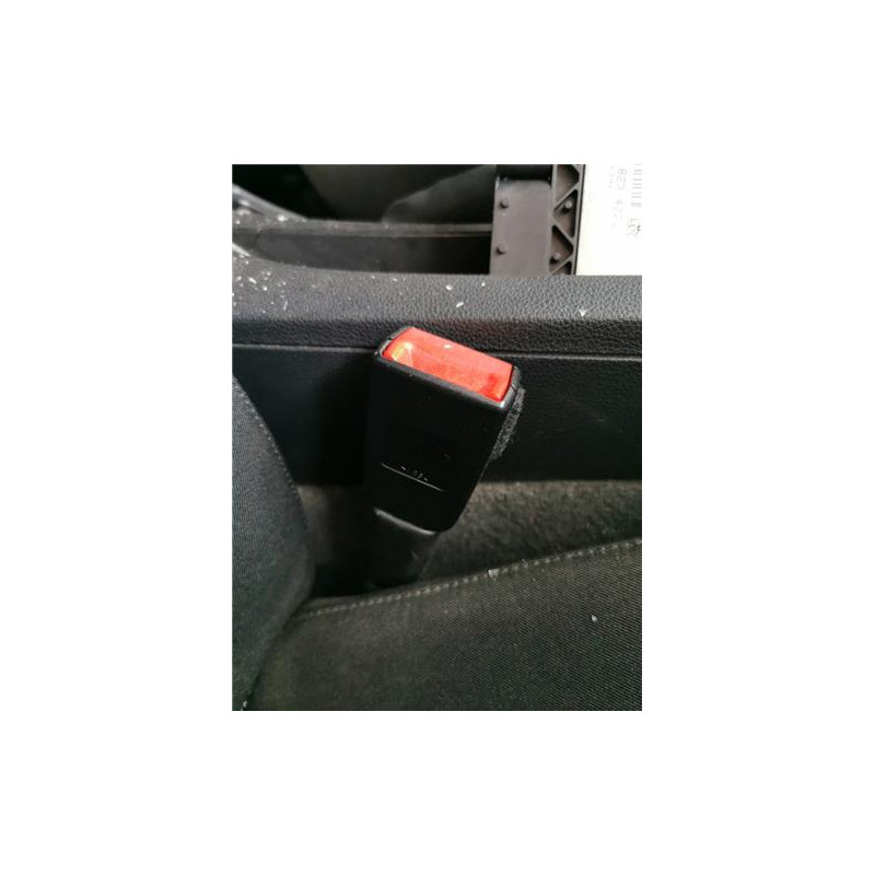 ANCLAJE CINTURON DEL. DCHO.