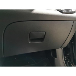 TAPA GUANTERA para Opel Astra K Berlina 5p (09.2015->)