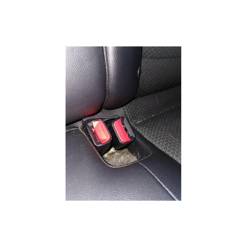 ANCLAJE CINTURON TRA. IZDO.