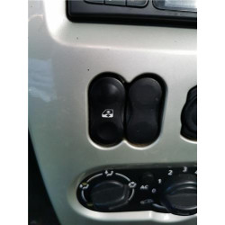 BOTONERA PUERTA DEL. IZDA.