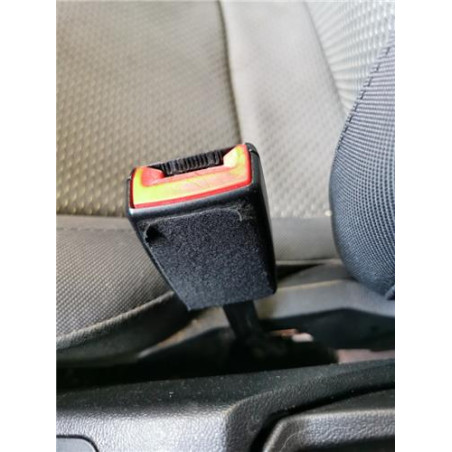 ANCLAJE CINTURON DEL. DCHO.