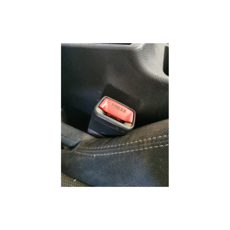 ANCLAJE CINTURON DEL. DCHO.