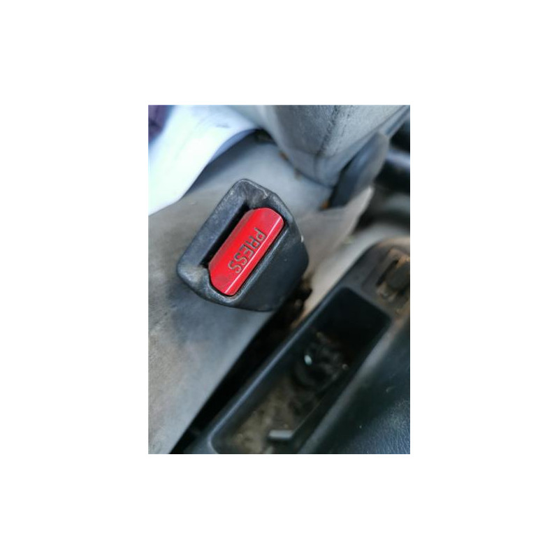 ANCLAJE CINTURON DEL. DCHO.