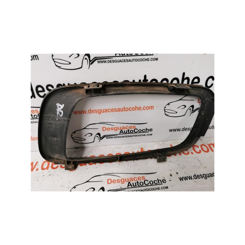 REJILLA PARAGOLPES DEL. DCHA.