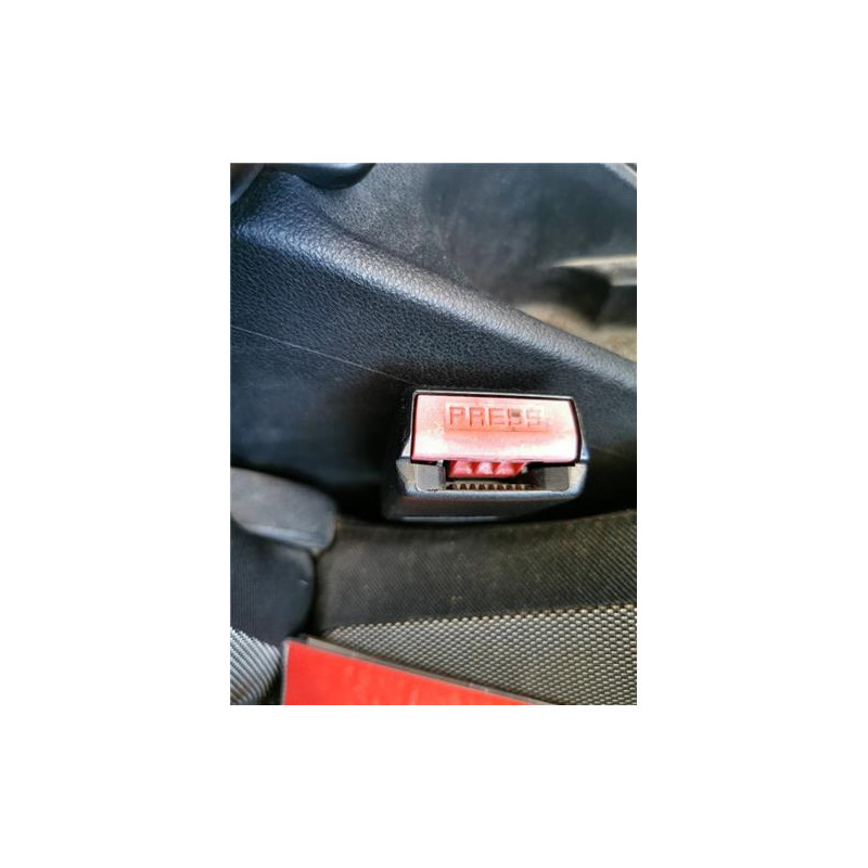 ANCLAJE CINTURON DEL. DCHO.