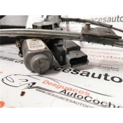 ELEVALUNAS ELECTRICO IZDO.