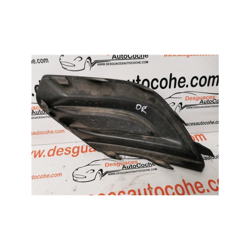 REJILLA PARAGOLPES DEL. DCHA.