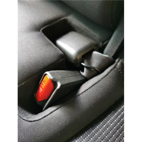 ANCLAJE CINTURON TRA. IZDO.