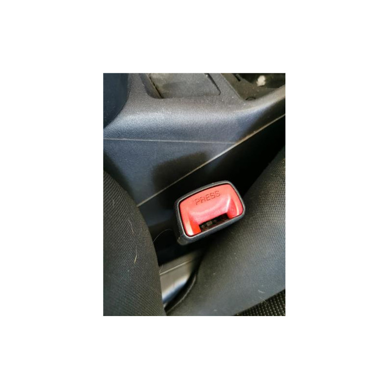 ANCLAJE CINTURON DEL. DCHO.