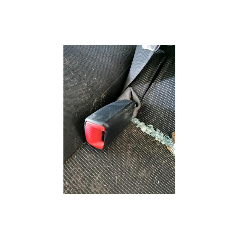 ANCLAJE CINTURON TRA. IZDO.