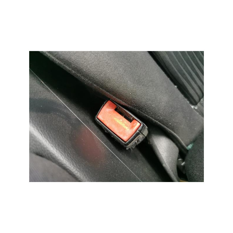 ANCLAJE CINTURON DEL. DCHO.