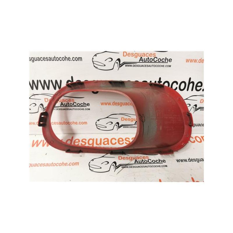 REJILLA PARAGOLPES DEL. IZDA.