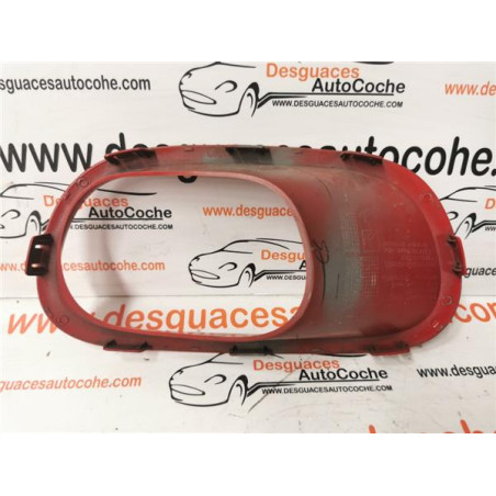 REJILLA PARAGOLPES DEL. IZDA.