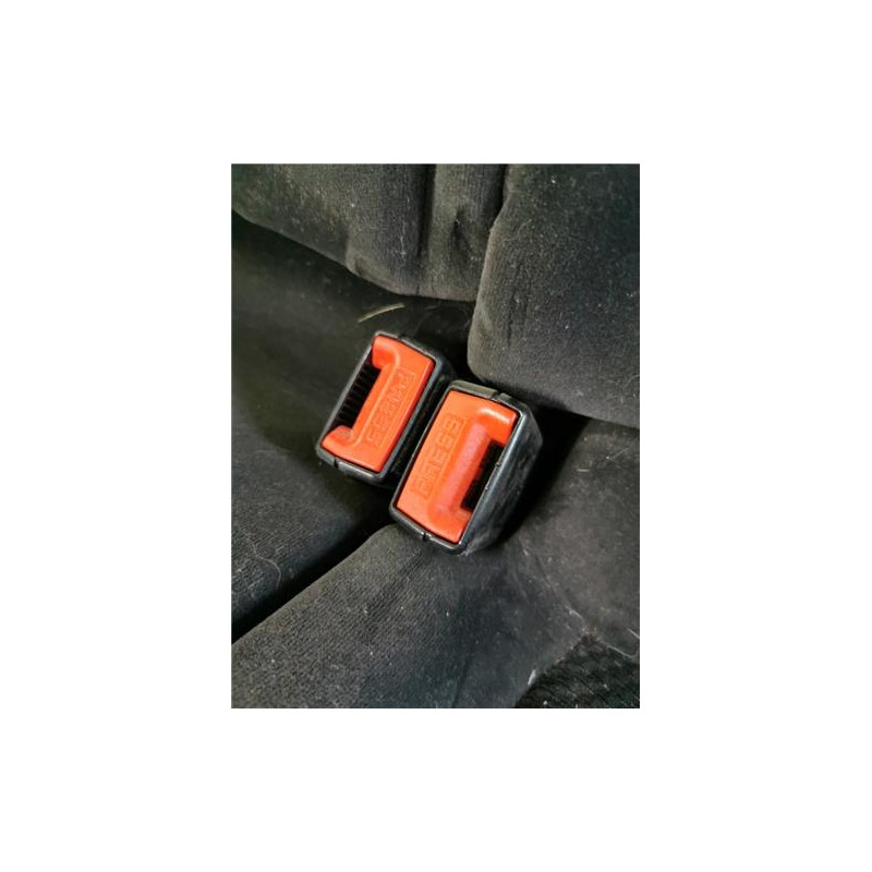 ANCLAJE CINTURON TRA. IZDO.