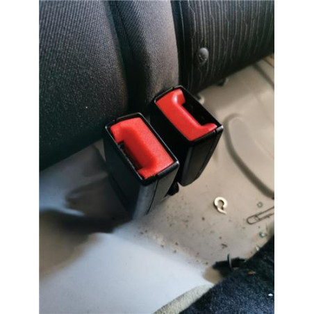 ANCLAJE CINTURON TRA. IZDO.