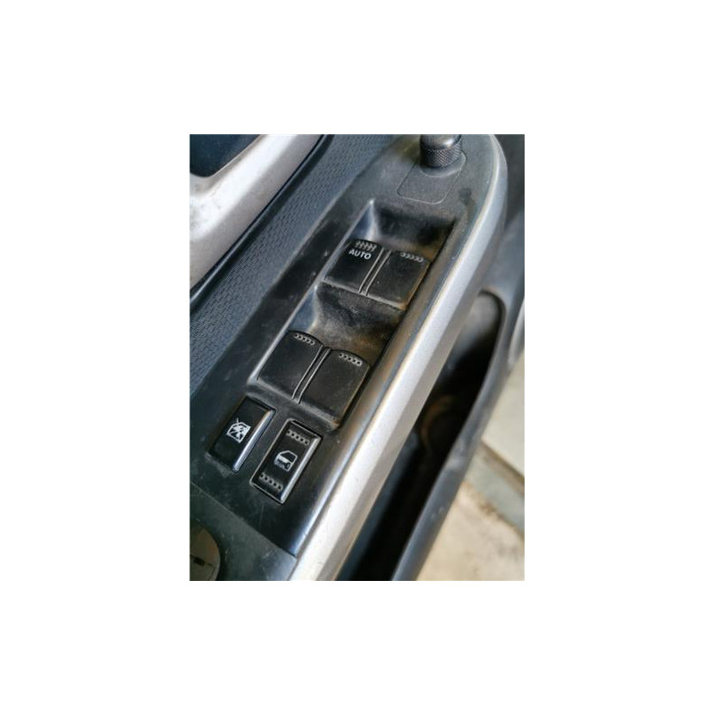 BOTONERA PUERTA DEL. IZDA.