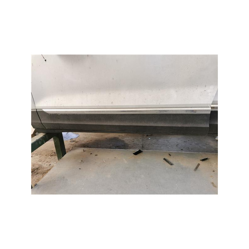 MOLDURA PUERTA DEL. IZDA.