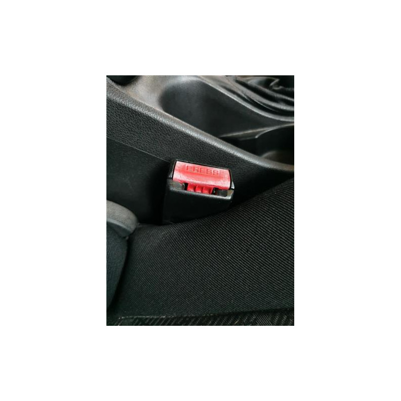 ANCLAJE CINTURON DEL. DCHO.