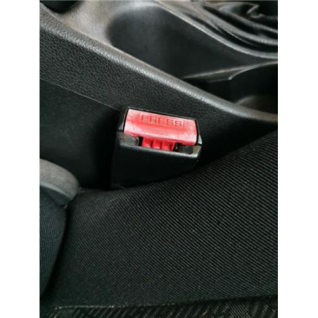 ANCLAJE CINTURON DEL. DCHO.